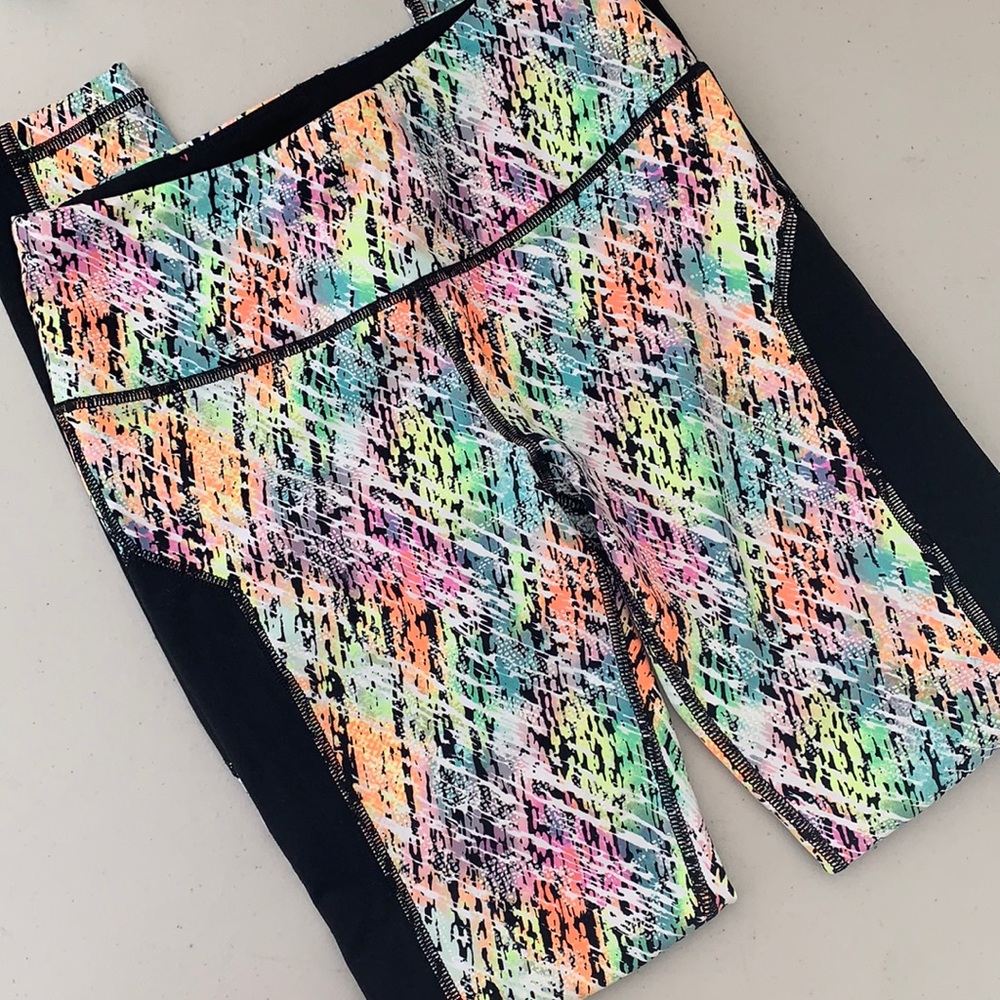 VS Sport Knockout Tights- Rainbow